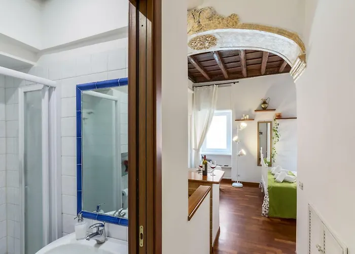 Tatil Evi Enchanting Loft In Trastevere